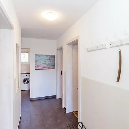 W3 1 Apartment *