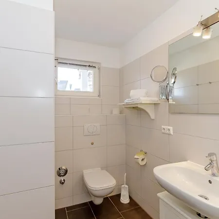 W3 1 Apartment *
